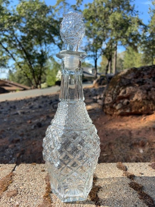 vintage 14 3/8” Anchor Hocking Wexford clear glass decanter
