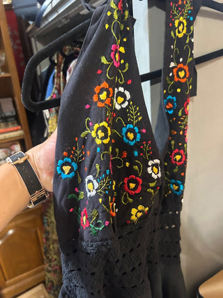 Black halter embroidered dresss|112722