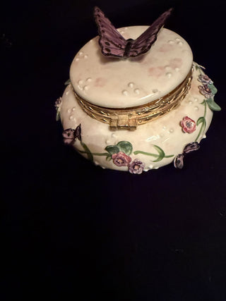 Trinket butterfly box #62 VV MTS