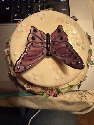 Trinket butterfly box #62 VV MTS