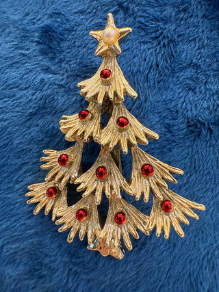 Vintage Christmas Tree Brooch Signed Gerrys Pin GoldTone Red Balls Pearl|139055