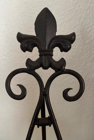 LARGE HEAVY METAL FLEUR DE LIS TABLE EASEL 16" T X 12.5 W DARK BRONZE COLOR (KJS) RCD|129672
