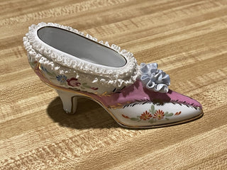5" Vtg Porc Painted Shoe w/ Lace Trim, AS IS--SP RCD