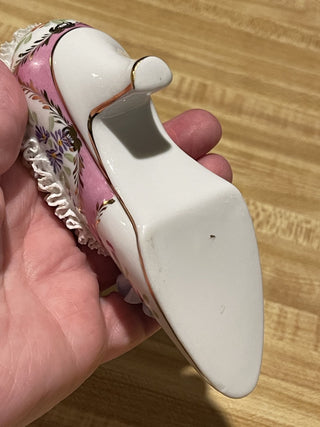 5" Vtg Porc Painted Shoe w/ Lace Trim, AS IS--SP RCD