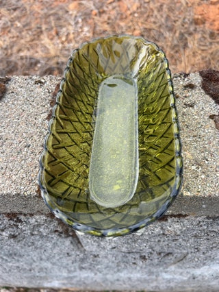 JP vintage Indiana Glass avocado green "Pretzel" pattern oblong serving dish