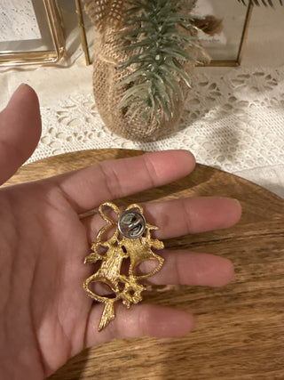 Red Christmas Bells Gold Tone Brooch Pin w/Ribbon & Green Holly Red Berries|137536