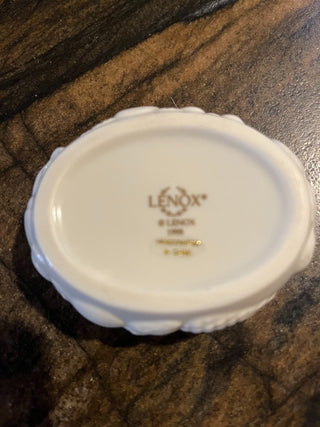 1998 Lenox Fruits Of Life Fine Porcelain Oval Lidded Trinket Box. RSV