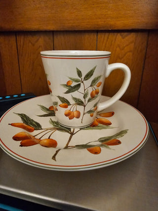 Sakura Berry Fields Plate and Mug