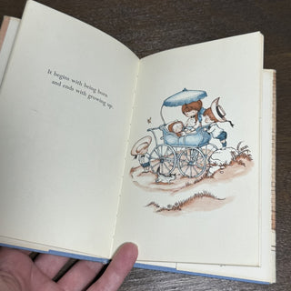 Vtg Joan Walsh Anglund "Childhood" Book (1964) RCD|101411
