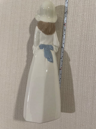 NADAL YOUNG GIRL WITH PINK ROSES SUN BONNET PORCELAIN FIGURINE. 9.5” TALL RSV