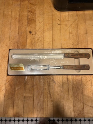 vintage Chicago Cutlery carving set wooden handles brass rivets stainless steel blades
