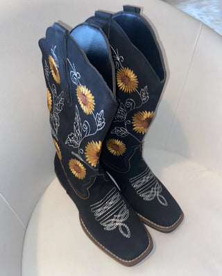 Boots Sunflower midcalf Size 37 VV MTS|108155