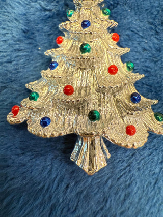 Vtg Gerry's signed Christmas Holiday Tree w Red & Green Silver Tone brooch / pin|139066