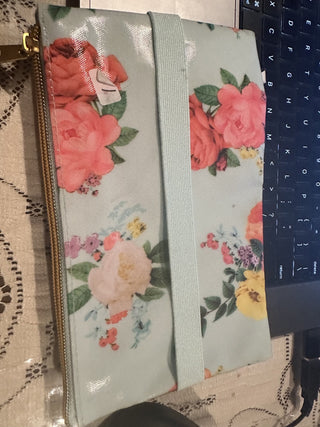 #62 VV Roses blue pouch  MTS|59710