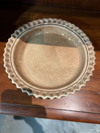 VINTAGE Ceramic Covered Apple Pie Plate Dish Keeper with Apple with Lid
