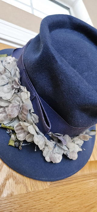 Vintage 100% wool ladies hat blue with flowers, RSV|90867