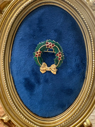 Vintage Enamel Christmas Wreath Brooch with Red Rhinestones|137855