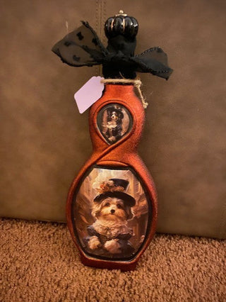 Victorian dog decor bottle