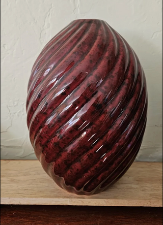Retro Grooved Oxblood Ceramic Vase (BRI) - MTS|114247