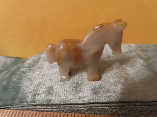 Mini Onyx stone horse MTS