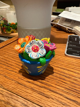 Small clay pot w/clay flowers, handpainted 2". RCD|111504