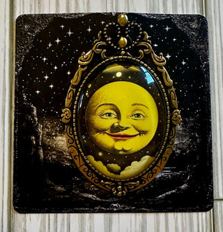 Vintage Style Brooch: Man in the Moon w/Goldtone Bezel  RCD|117492