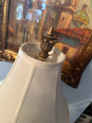 Lamp Trophy-Urn w/shade MTS