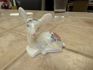 Fenton iridescent, white deer hand painted signed has stickers MTS|134958