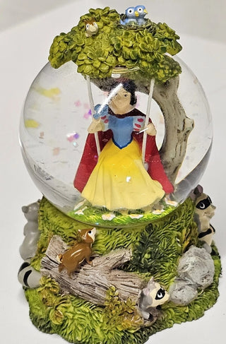 DISNEY SNOW WHITE SWINGING WITH ANIMALS MINI SNOW GLOBE|94325