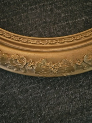 MTS-RM826-MCM Oval Frame