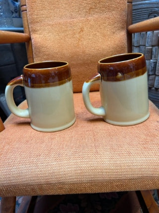 SET OF 2 vintage 1970s two-tone stoneware coffee mugs made in japan