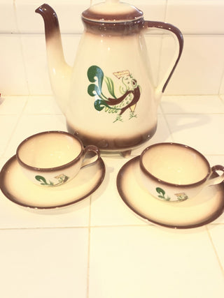 Jd-Vtg 1950’sBrock pottery coffee pot w/ 2 cups & saucers MTS|81208