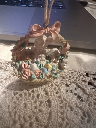 Small decorative figurine of 3 bunnies in a flower basket 1.5" #62 VV MTS