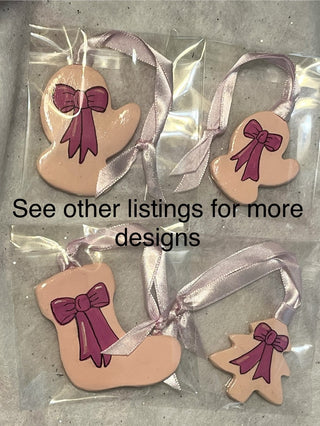 Handcrafted Clay Sm Pink Mitten Ornament | Gift Tag|129806
