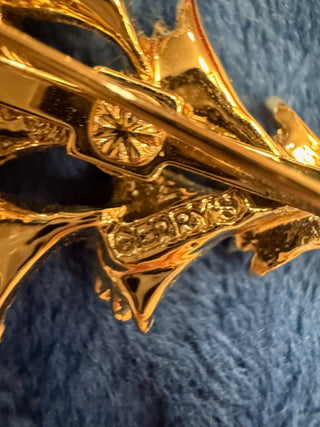 Vintage Christmas Tree Brooch Signed Gerrys Pin GoldTone Red Balls Pearl|139047