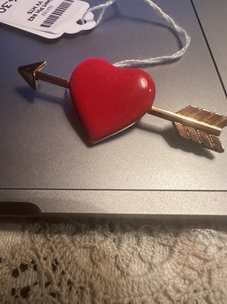Heart with arrow Pin #62 VV MTS