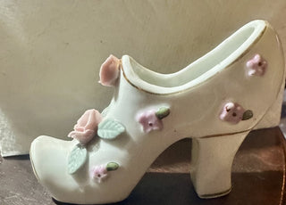 Vintage White Porcelain Shoe Figurine Pink Roses|52919