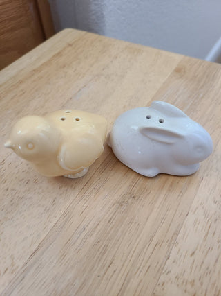 Hallmark Bunny & Chick Salt and Pepper Shaker Set RCD