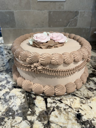 Faux Round Iced Cake with Roses RCD|75736