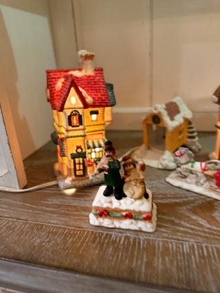 13 Piece Vintage Christmas village 5 houses village people, carriage, tree, and light posts  RCD|123512