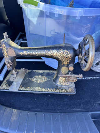 Antique Singer Sewing Machine Head circa 1910