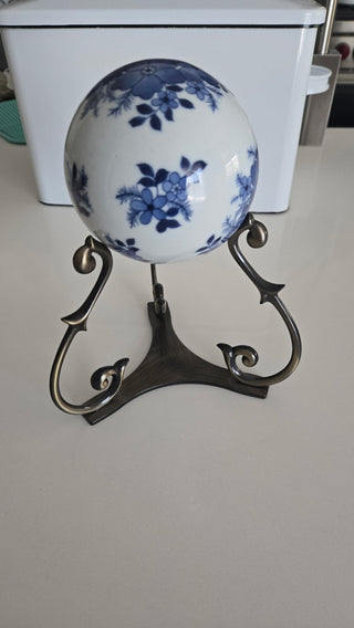 Decorative Porcelain Ball & Brass Stand MTS