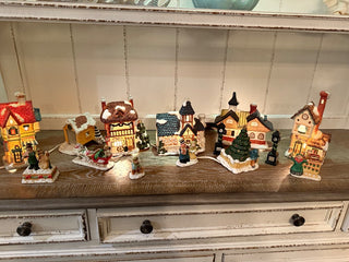13 Piece Vintage Christmas village 5 houses village people, carriage, tree, and light posts  RCD|123511