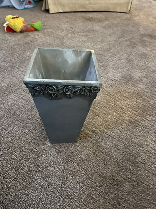 Grey Vase With Flower Trim RCD