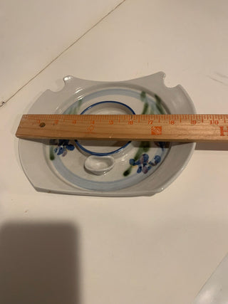 Studio pottery plate w/chopstick rest|150163
