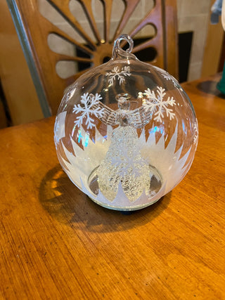 Light Up Glass Globe w/Angel. RSV|123783