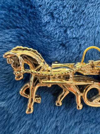 Gerrys Christmas Sleigh Brooch Red Green Gold Tone Horse Couple Holiday Jewelry|140299