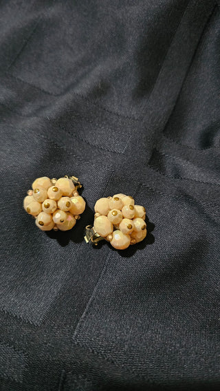 Vintage pink beaded clip on earrings|104659