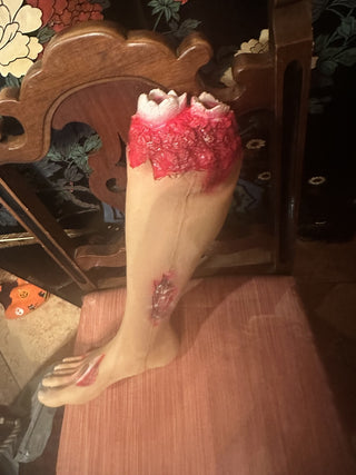 Halloween Spirt Realistic Life Size Severed Latex Leg Prop 2014 - 2019 Version #47 VV MTS|110689
