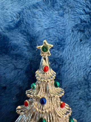 Vtg Gerry's signed Christmas Holiday Tree w Red & Green Silver Tone brooch / pin|139068